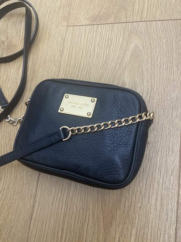 Michael Kors Black Leather Mini 16x12cm Shoulder Bag with Gold-Tone Logo Tab - Picture 12 of 24