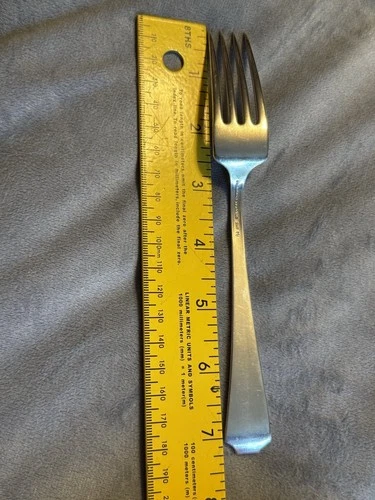 Fairfax by Durgin-Gorham Sterling Silver Regular Fork 7 1/8"  - No Monogram (x1)