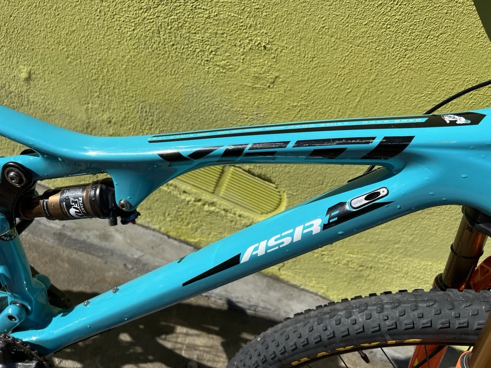 Bicicleta mediana Yeti ASR-C 2015 Foto 2 de 4