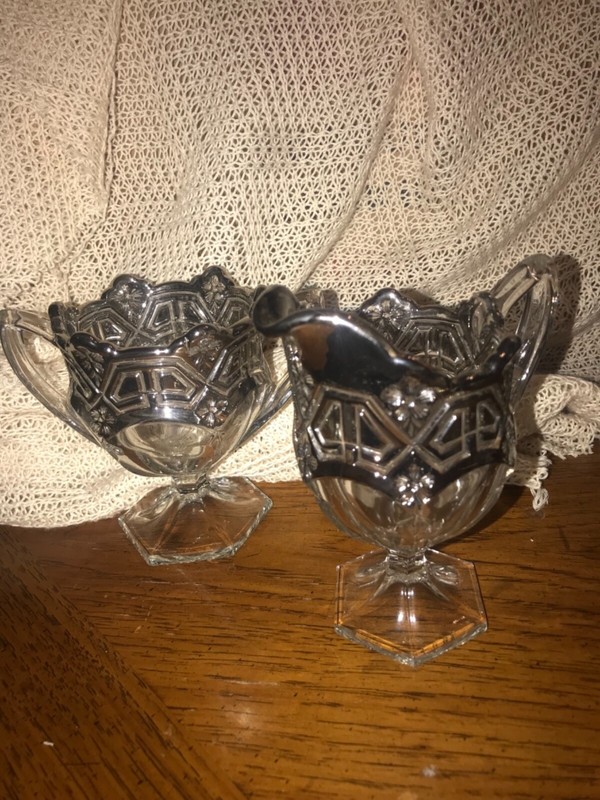 Sheraton Greek key? Sugar and creamer