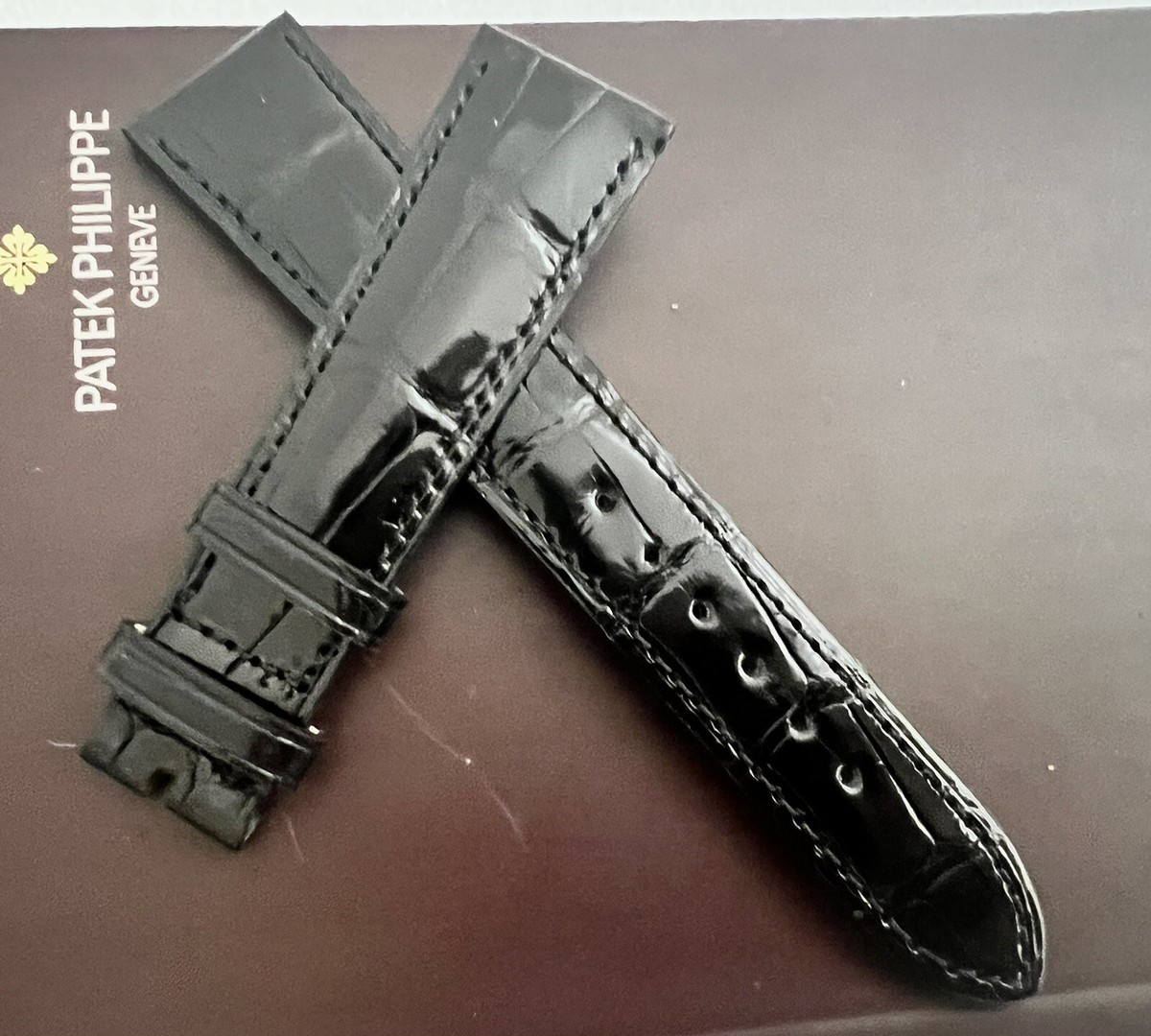 Patek Philippe 純正　レザーベルト ブラック Patek Philippe Watch Strap 20 x 16 C24-B Gloss Black Alligator