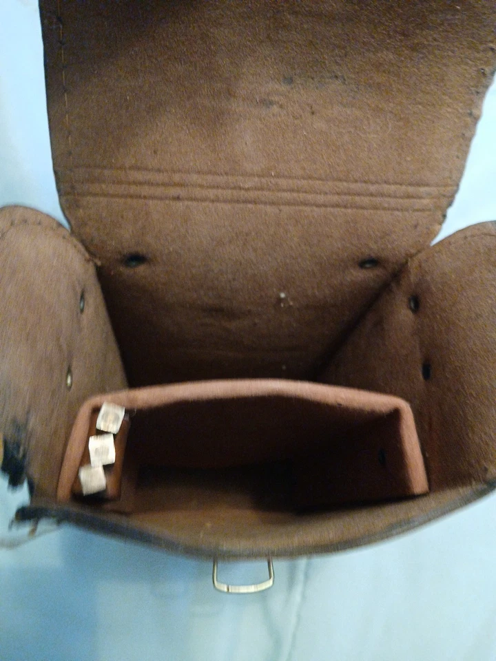 Vintage AC Clamp Volt-Anmeter Model 749 (Leather Holder Only) - Image 4 of 4