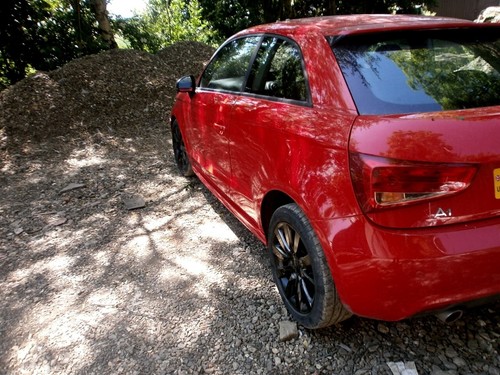 AUDI A1 TDI LOW GENUINE * MILEAGE 76k * LADY OWNER LIGHT REPAIR £20 TAX S LINE - Picture 8 of 23