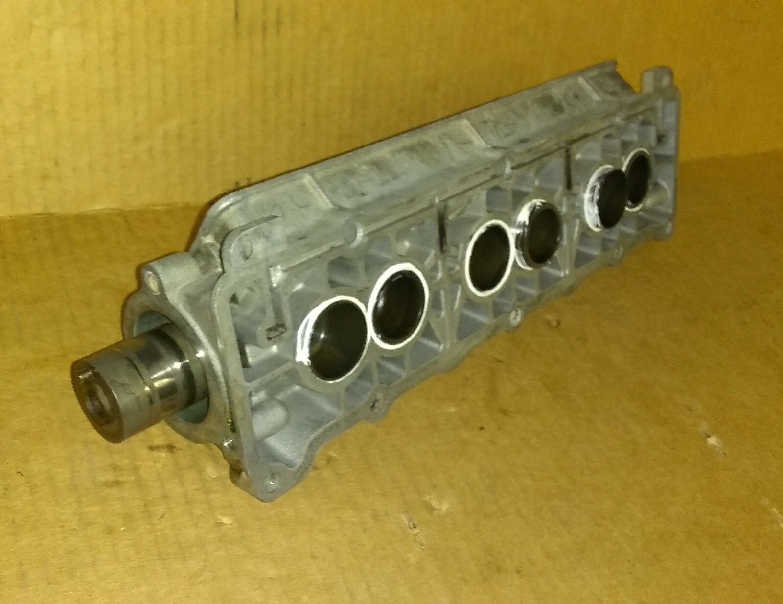 Maserati Biturbo CAMSHAFT & CAM TOWER & LIFTERS assembly Housing RIGHT #10055