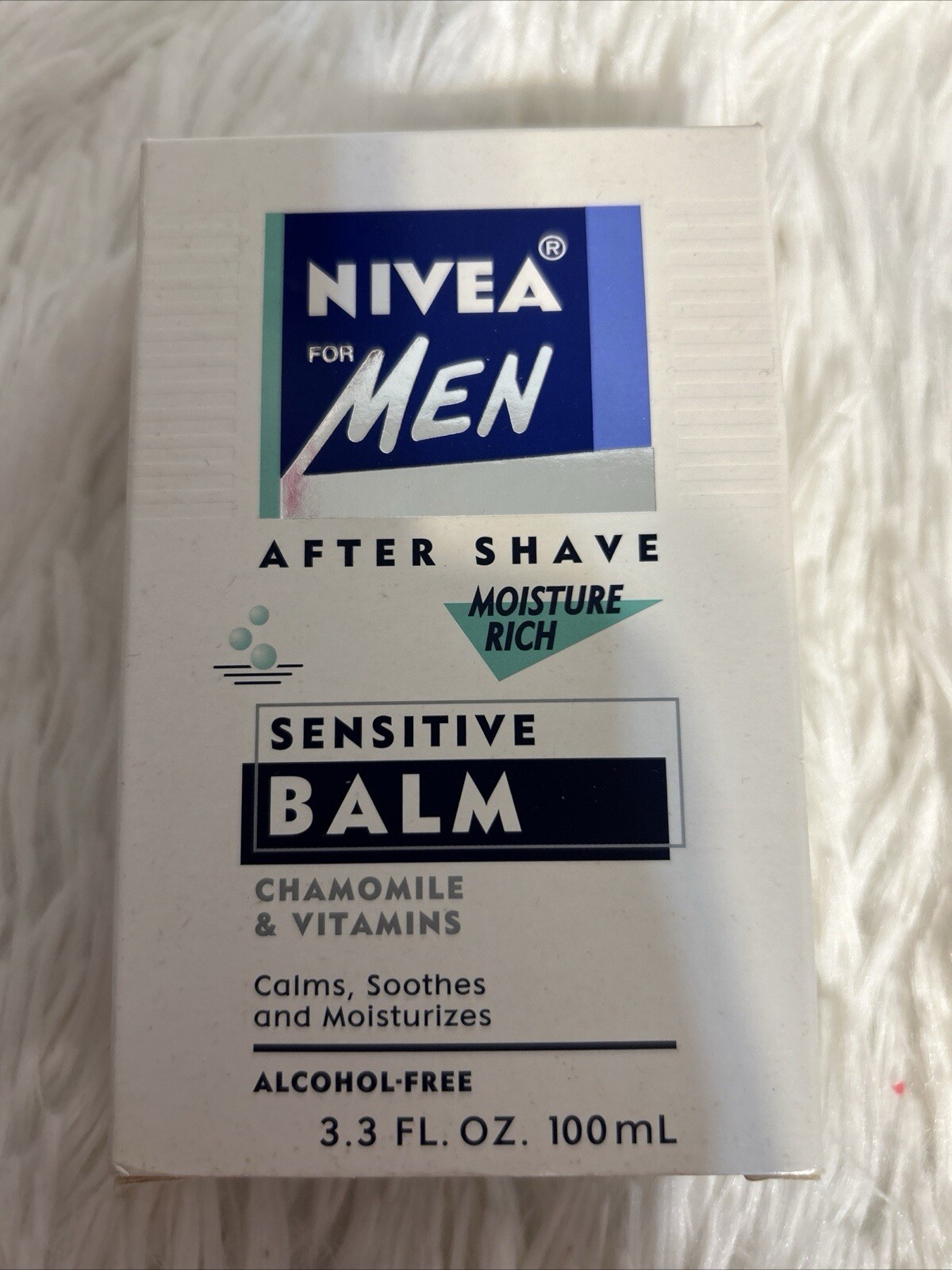 Nivea Aftershave, Moisture Rich Sensitive Balm, Chamomile & Vitamins. 3.3 Oz.-image