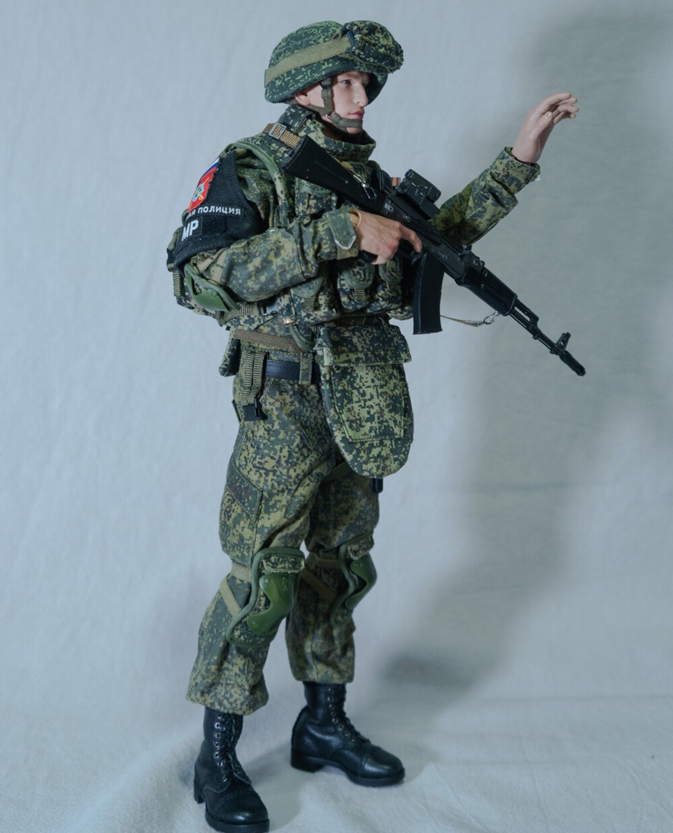 DAMTOYS Armed Forces MILITARY POLICE 1/6 Action Figure Doll
