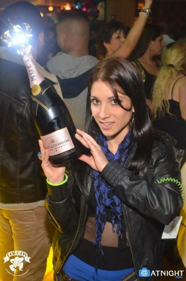 BRIPAS LED CORONAS LED CORONA LED CHAMPÁN ILUMINAR CORONAS BOTELLA SPARKELRS Foto 3 de 4