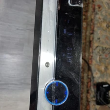 Samsung BD-P1000 Blu-Ray Disc Player With Original Remote Control.