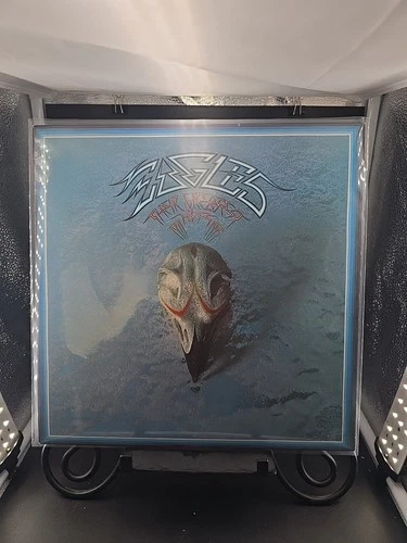 THE EAGLES THEIR GREATEST HITS 1971-1975 LP OG 1976 EMBOSSED CSM EX/EX