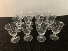 13 White Wine Glasses Model Orval Cut Crystal Daum H: 9.5 cm (Price Per Piece)