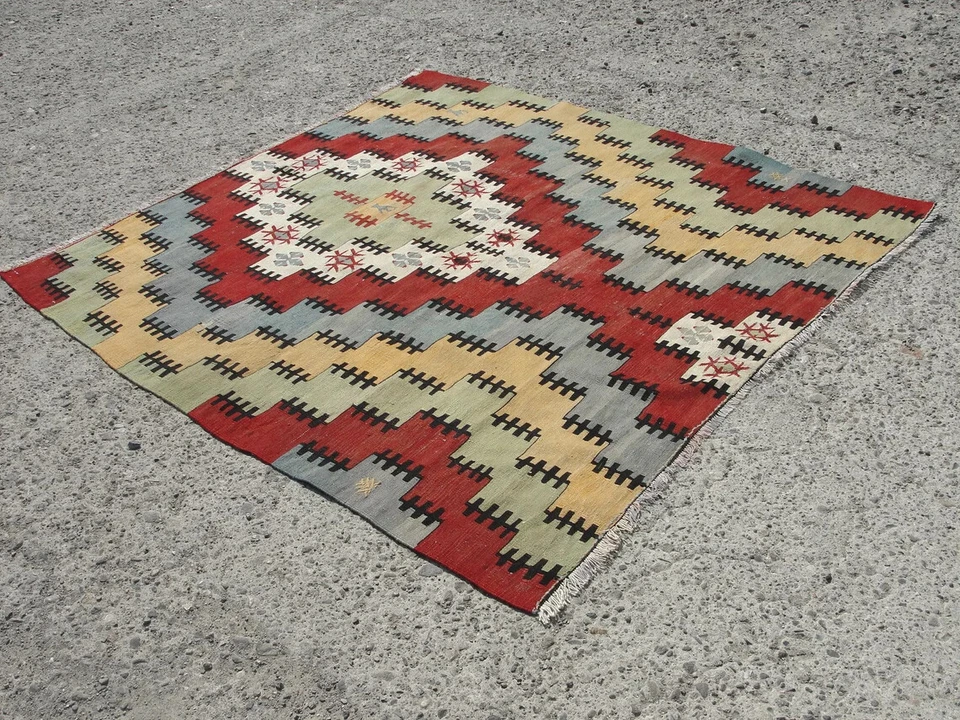 Rustic Area Rugs for Living Room – Handmade Bohemian Embroided Wool Kilim rugs - Image 4 of 4