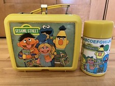 Vintage 1983 Sesame Street Aladdin Plastic Lunch Box  Thermos