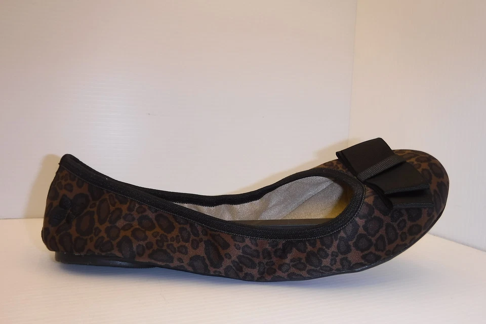 BUTTERFLY TWIST NAOMI BRONCEADO SATINADO LEOPARDO PLEGABLE BALLET PLANOS TALLA 7 NUEVO EN CAJA Foto 3 de 4