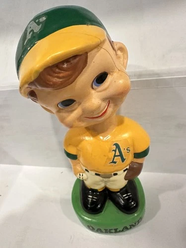 Vintage Oakland Athletics A's MLB Baseball Nodder Bobblehead.