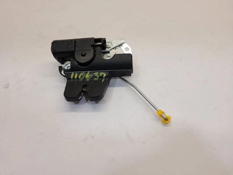 2005 05 Toyota Camry Trunk Lid Lock Actuator Foto 2 de 4