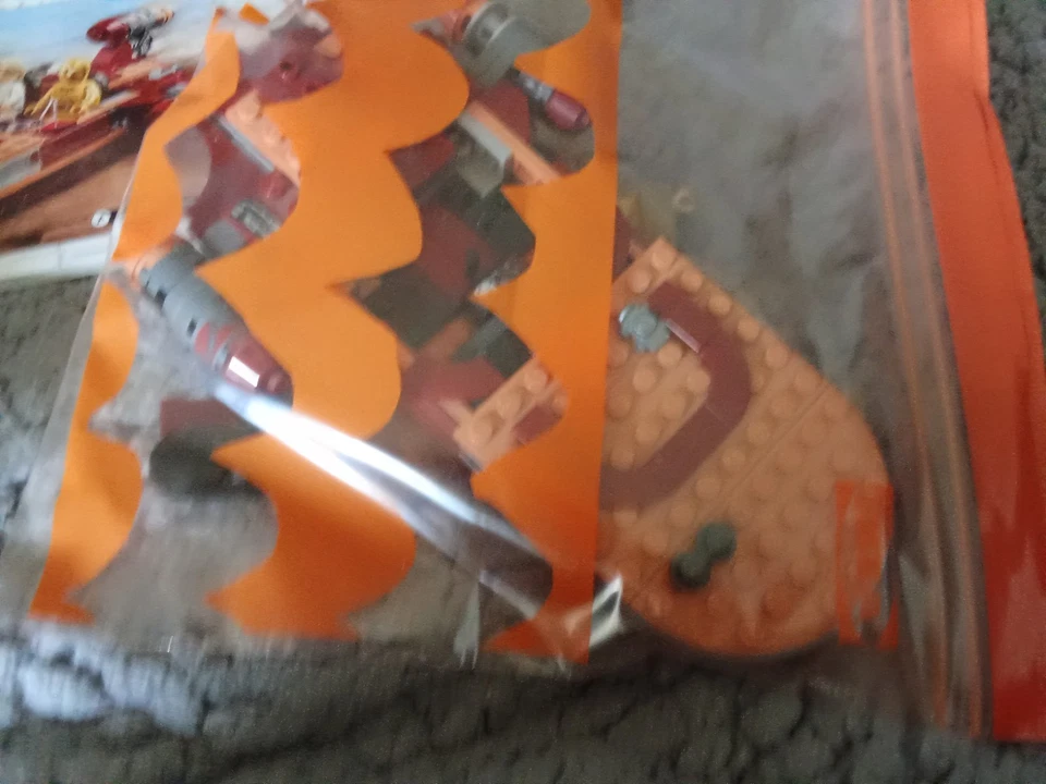 LEGO Star Wars 75271 Luke Skywalker's Landspeeder, photo 4 sur 5