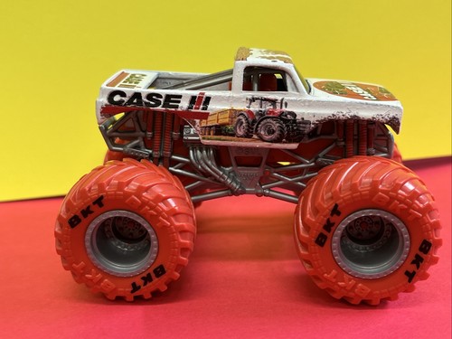 KILLER KUSTOMS CUSTOM MONSTER TRUCK 1/64 Case Tractors Chevy Squarebody - Picture 4 of 5
