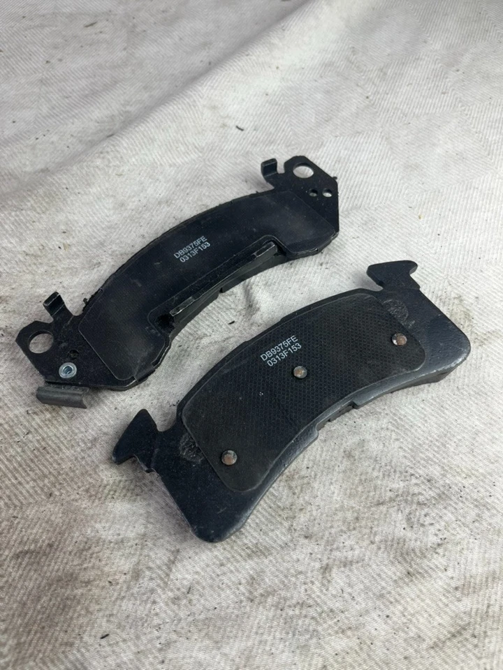 Juego de pastillas de freno de disco desgaste delantero/carquest FLD153 xref: freno Wagner MX153 Foto 2 de 4