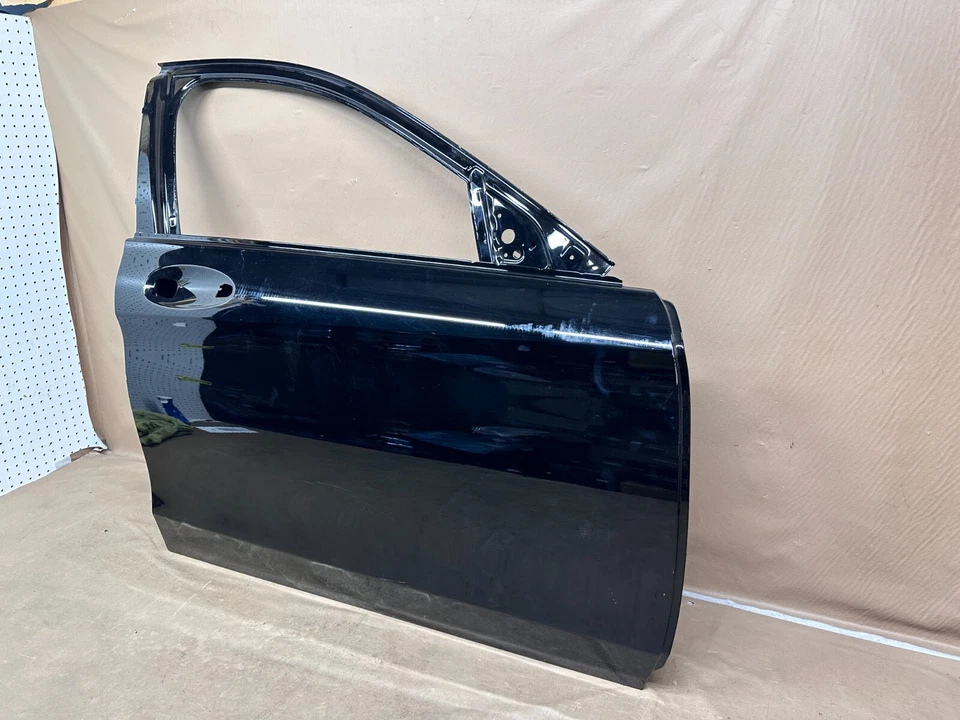 2015 - 2021 MERCEDES C CLASS C300 Sedan FRONT RIGHT SIDE PASSENGER DOOR OEM - Image 3 of 4