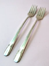 2 FORKS Vintage WM Rogers Mfg. Co 7.50" "Original Rogers"