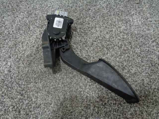 Accelerator Pedal GM Parts 84018392 for sale online | eBay
