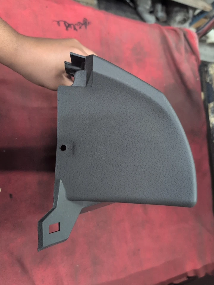 Cubierta de columna de dirección inferior Mercedes-Benz 2018840331 W201 190E 190D OEM nueva antigua Foto 3 de 4