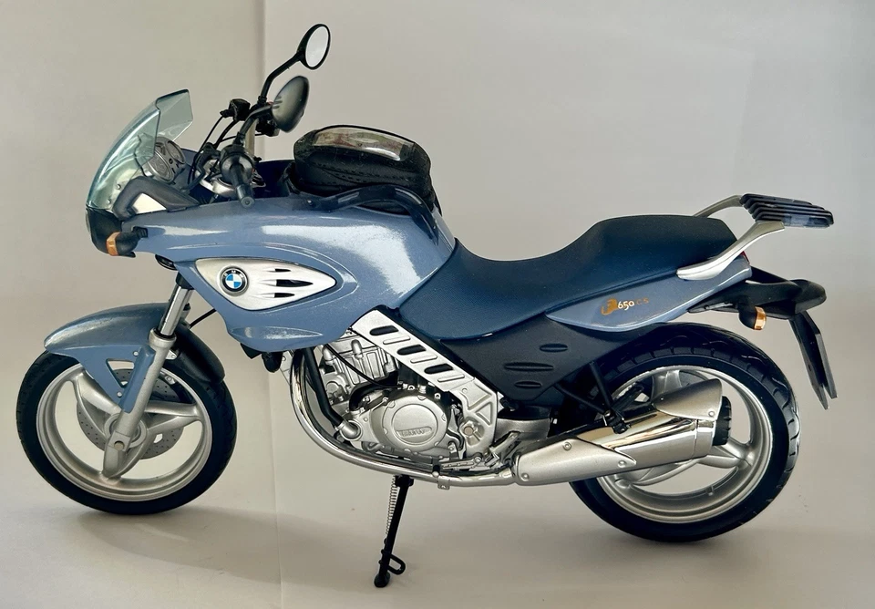 Miniatura BMW F650 CS Scarver 1/10 Minichamps - Imagen 3 de 4