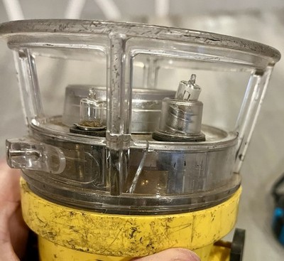 CSX Vintage Conductor Railroad Yellow Lantern Starlite 292 Non