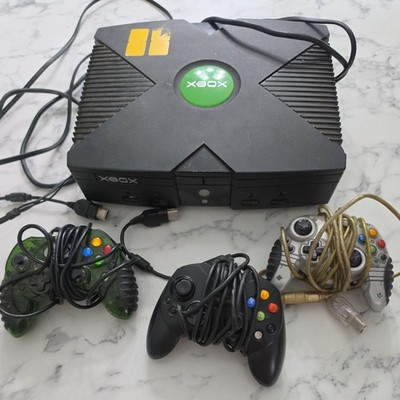 Original Xbox Console (cords + controller)