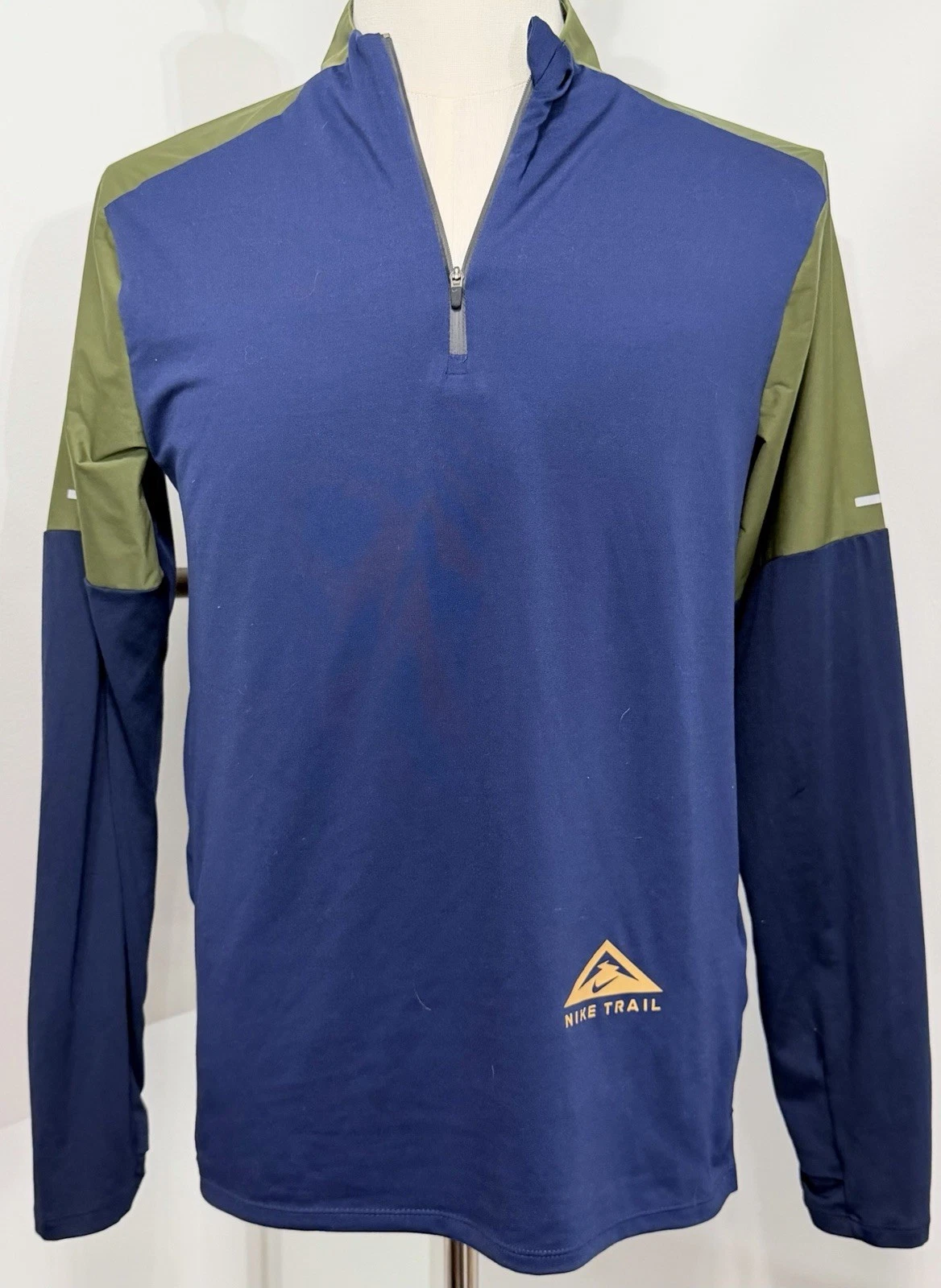 Nike Dri-FIT Trail Element Men's 1/4-Zip Trail Running Top Green Blue Size Small
Opens in a new wind