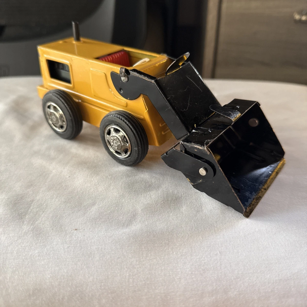 25+ Vehicle Year Loader Vintage Manufacture Diecast Construction