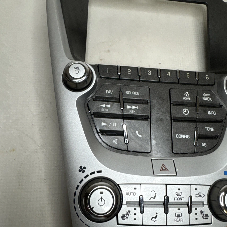 Chevrolet Equinox 2016 a 2017 radio información panel de control de temperatura T6298 DG Foto 2 de 4