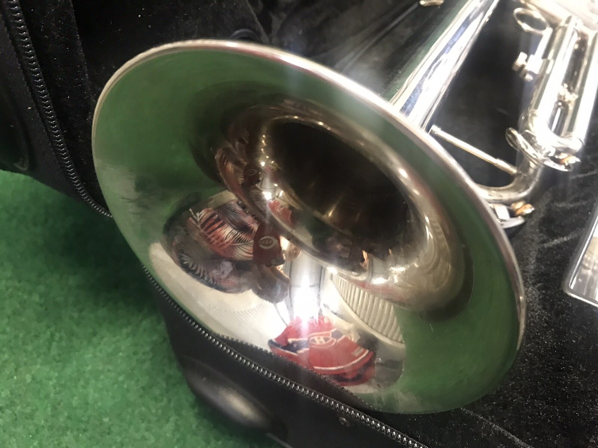 Eastar イースタートランペット ETR-380N Eastar ETR-380N Trumpet Standard Student Bb Trumpet Set with