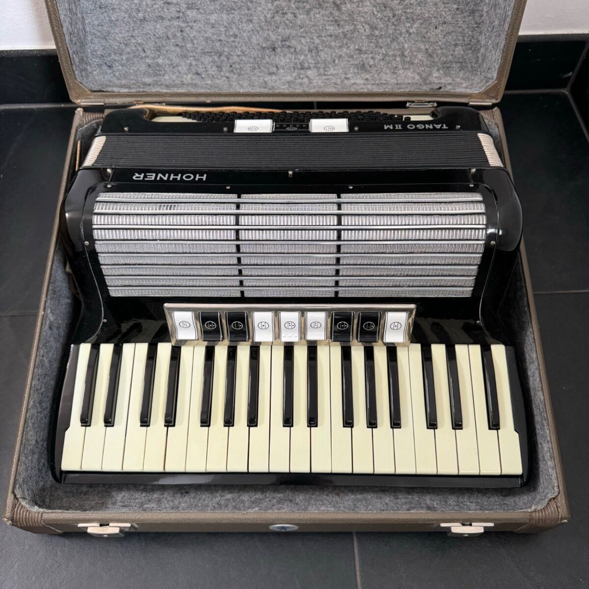 Vintage Hohner Tango II M Button Accordion in Case | eBay Vintage Hohner Tango II M Button Accordion in Case | eBay