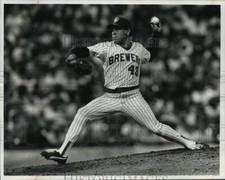 1989 Press Photo Milwaukee Brewers Left-Handed Baseball Pitcher Teddy Higuera
