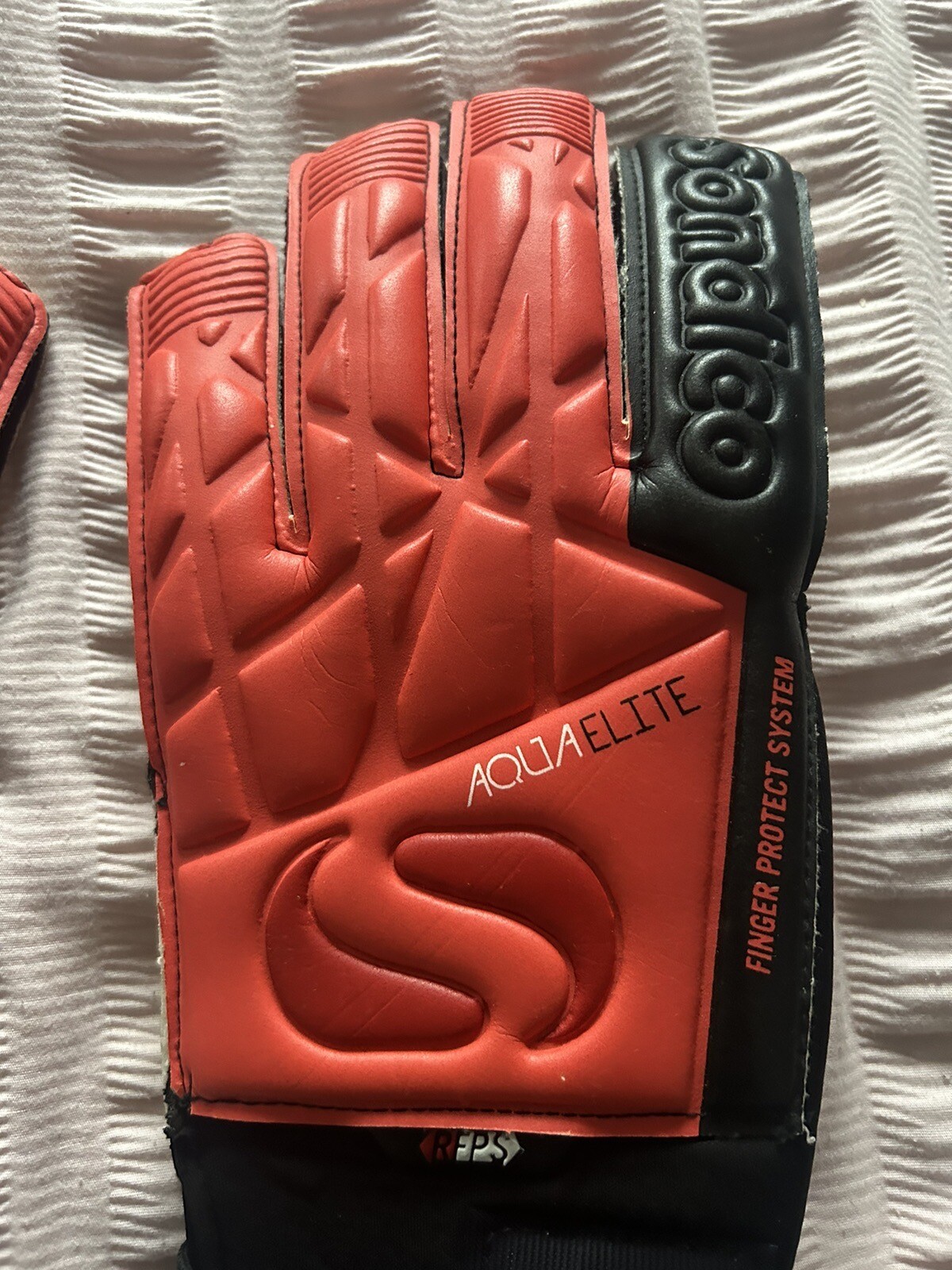 Sondico Aqua Elite Goalkeeper Gloves new Never Worn Size 11 eBay