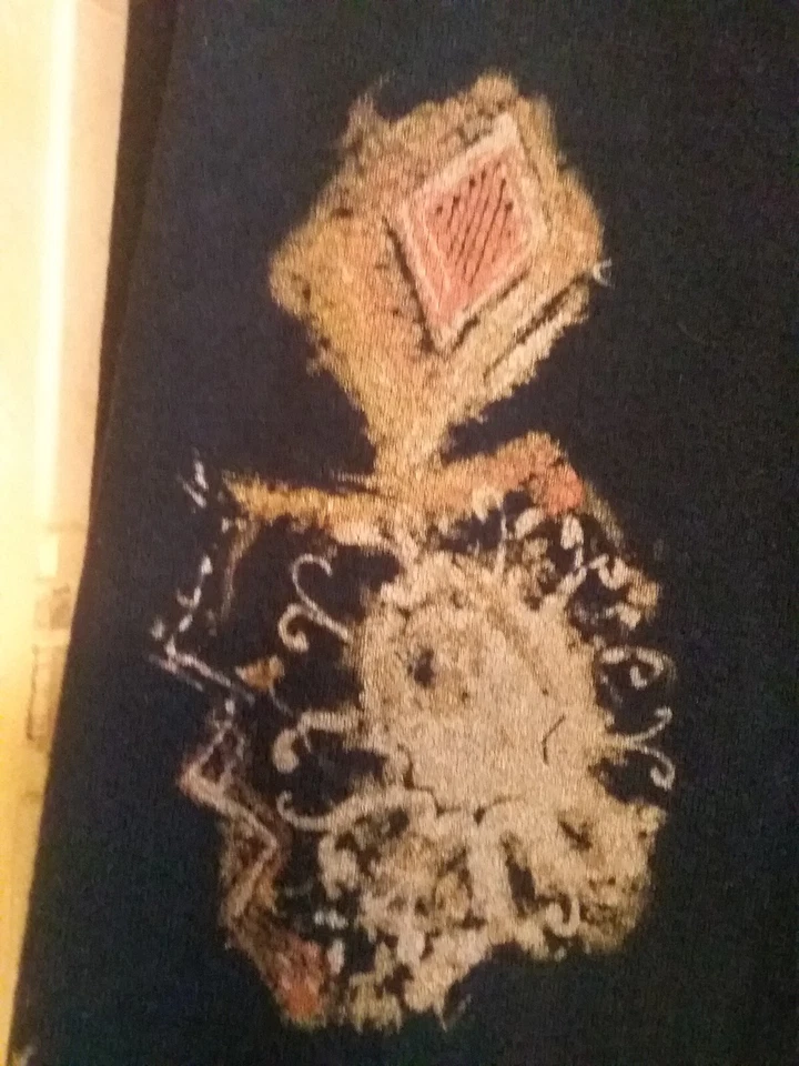 SUÉTER YUKA TOP MUJER NEGRO Y DORADO CON DISEÑO MODERNO TALLA T3 Foto 4 de 4