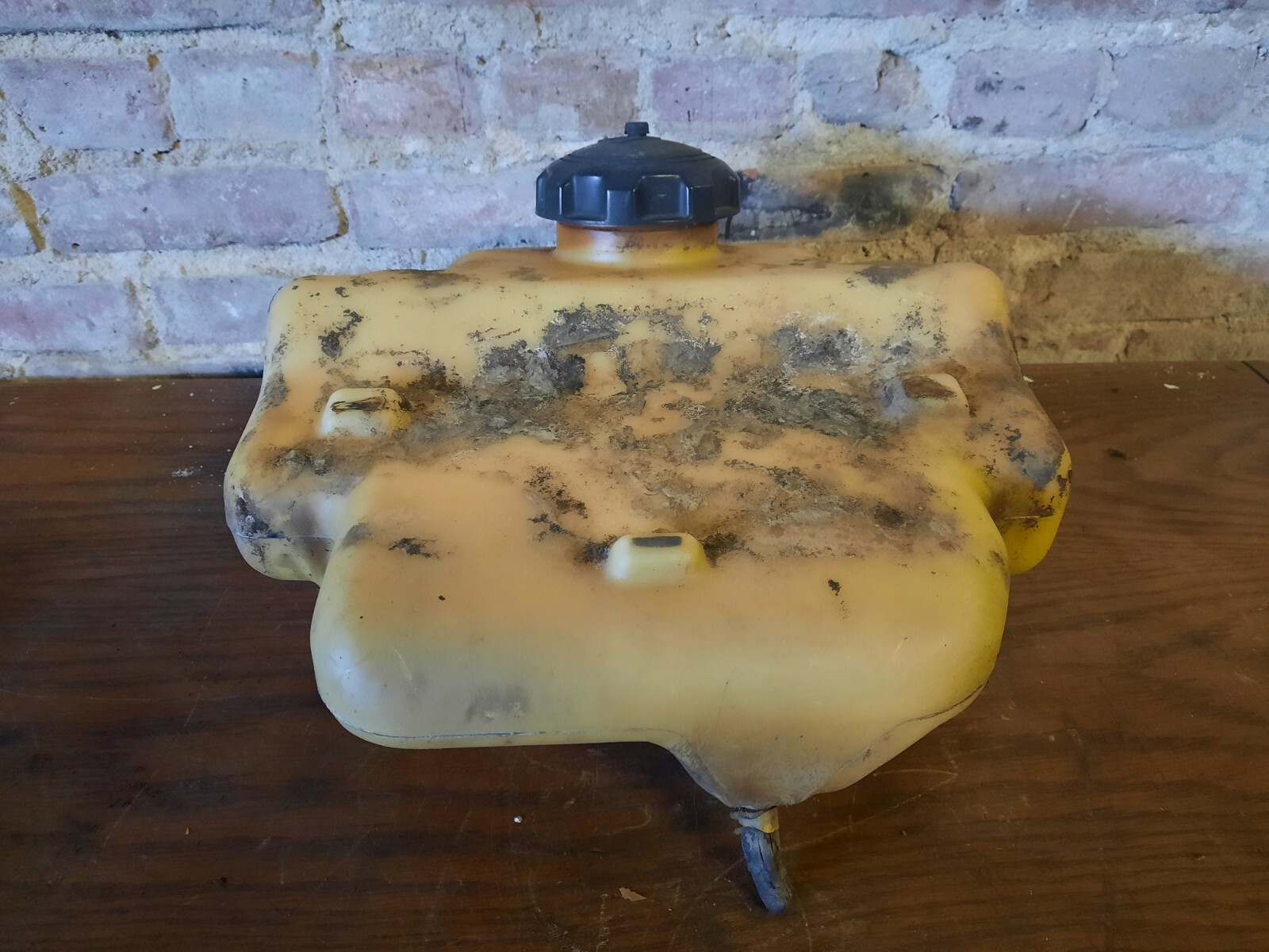 Cub Cadet Gas Tank Fuel 2185 eBay