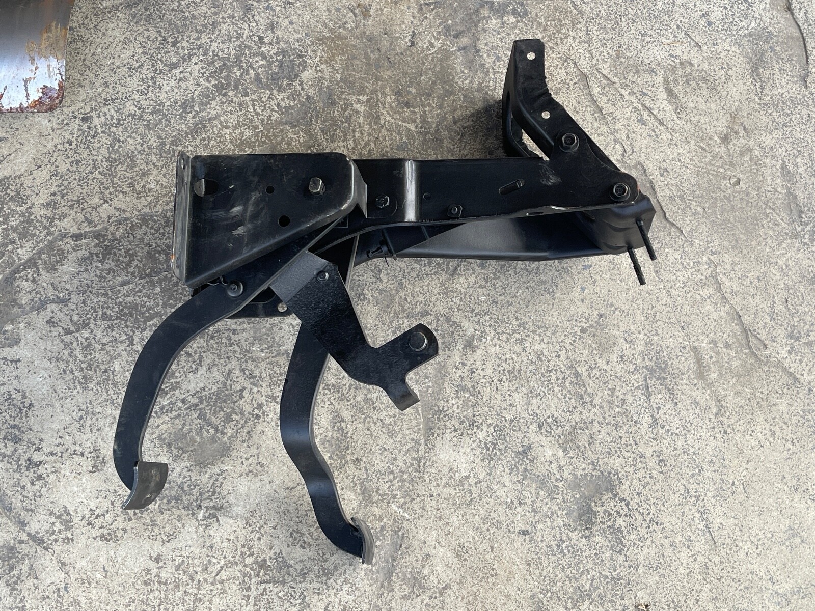 197074 Mopar E Body Clutch Pedals Under Dash 4 Speed Pistol Grip