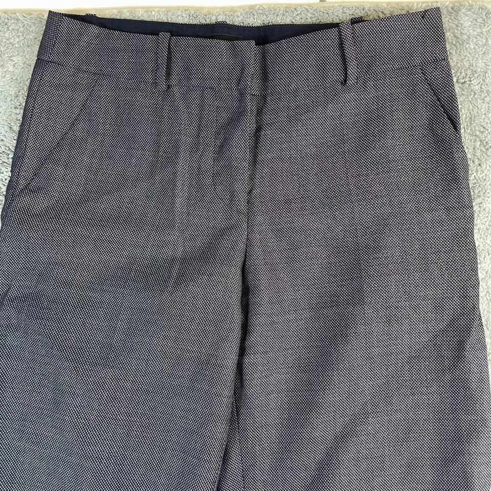 Calça social feminina Giorgio Armani lã seda 28 cintura geométrica plissada feita na Itália - Imagem 2 de 4