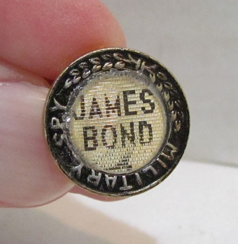 Boutons De Manchette James Bond 007 Stromberg - Badge Laboratoire - Métal Argenté - Neuf