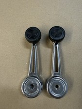 68-77 Early Ford Bronco Door Window Cranks Black Knobs 1968-1977 2 68-77 Early Ford Bronco Door Window Cranks Black Knobs 1968-1977 2