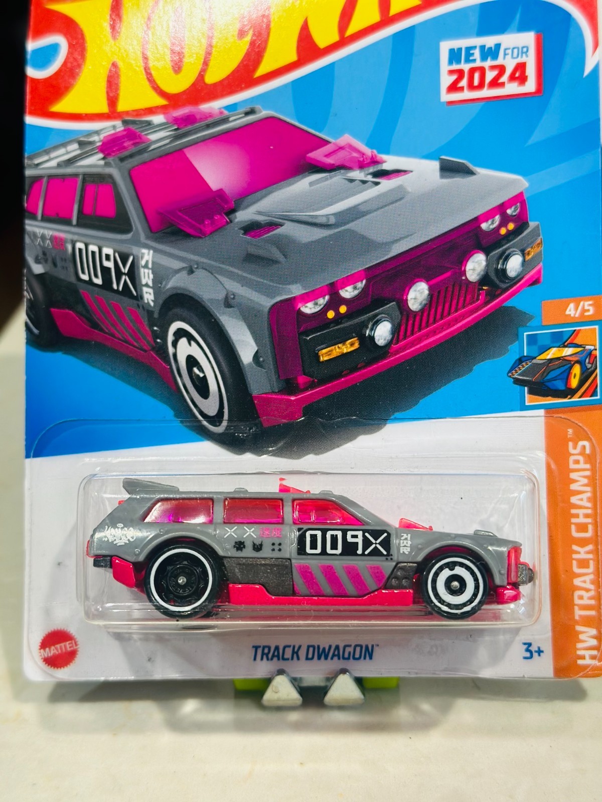 Hot Wheels - 2024 HW Track Champs 4/5 Track Dwagon 189/250 (BBHRY74)