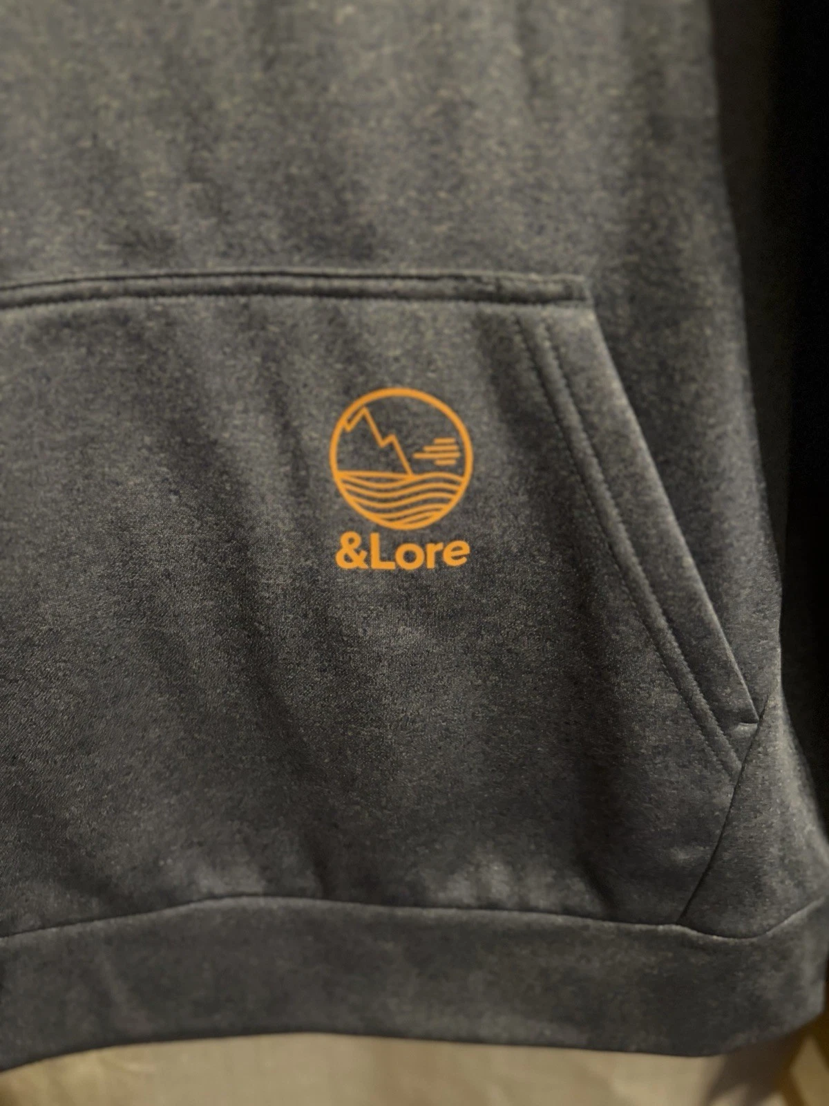 &Lore Hoodie Jacket w/Dogs In SUV Logo Size Medium New image 3