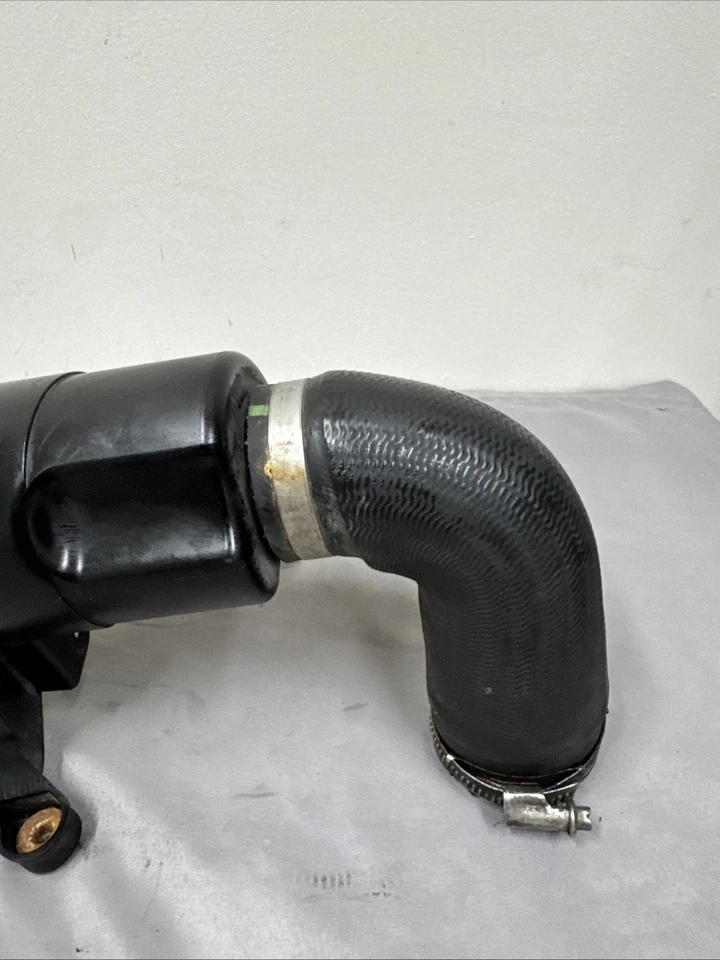 11-16 MINI COOPER S COUNTRYMAN R60 1.6 TURBO INTERCOOLER PIPE OUTLET TUBE 011624 - Imagem 3 de 4