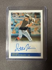 2019 Panini Donruss Optic - Retro 1985 Signatures Ozzie Guillen #RE85-OZ (AU)