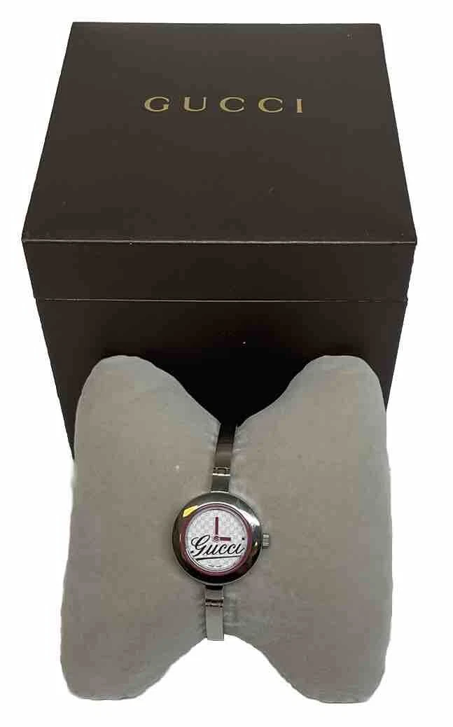 Montre pour femme Gucci argent 105 YA105528 série grande quartz avec boîte de travail HM305