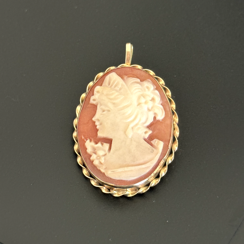 Vintage 14K Yellow Gold Hand Carved Shell Left Facing Cameo Brooch Pin Pendant - Picture 2 of 13