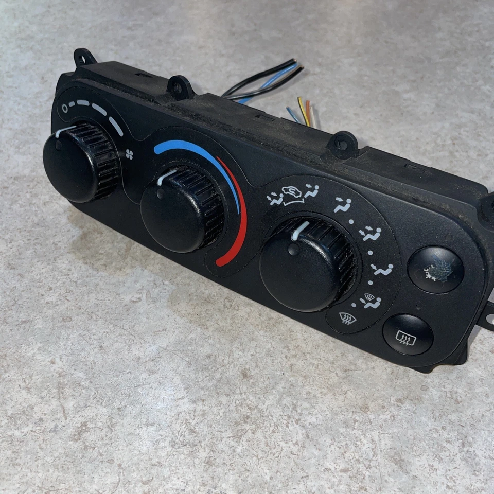 1998 2004 Dodge Interpid Chrysler Concorde Heat AC Temperature Climate Control - Image 2 of 4