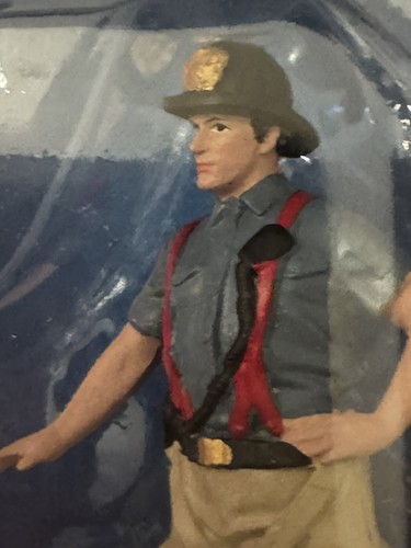 Firefighters Getting Ready 1:24 Scale American Diorma 76419 FREE SHIPPING! - Picture 3 of 7